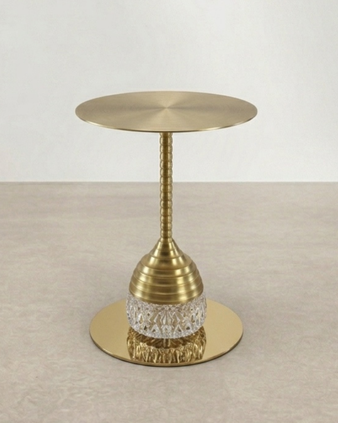 Table d'appoint élégante en verre bleu au design