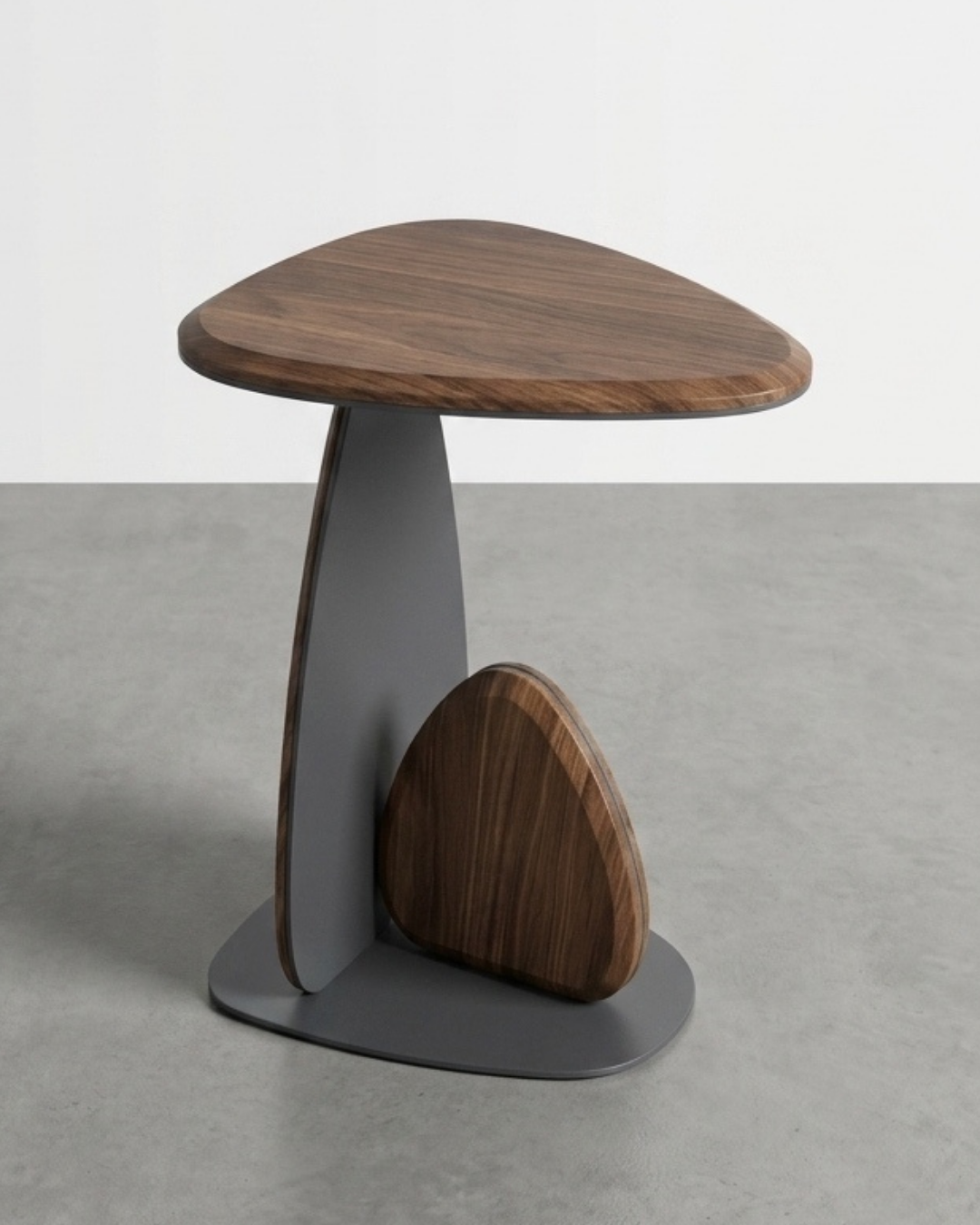 Table d'appoint raffinée avec base en verre vert